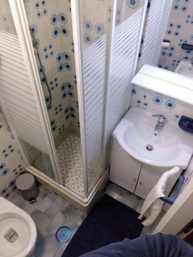 Jamila Apartment Неаполь Экстерьер фото