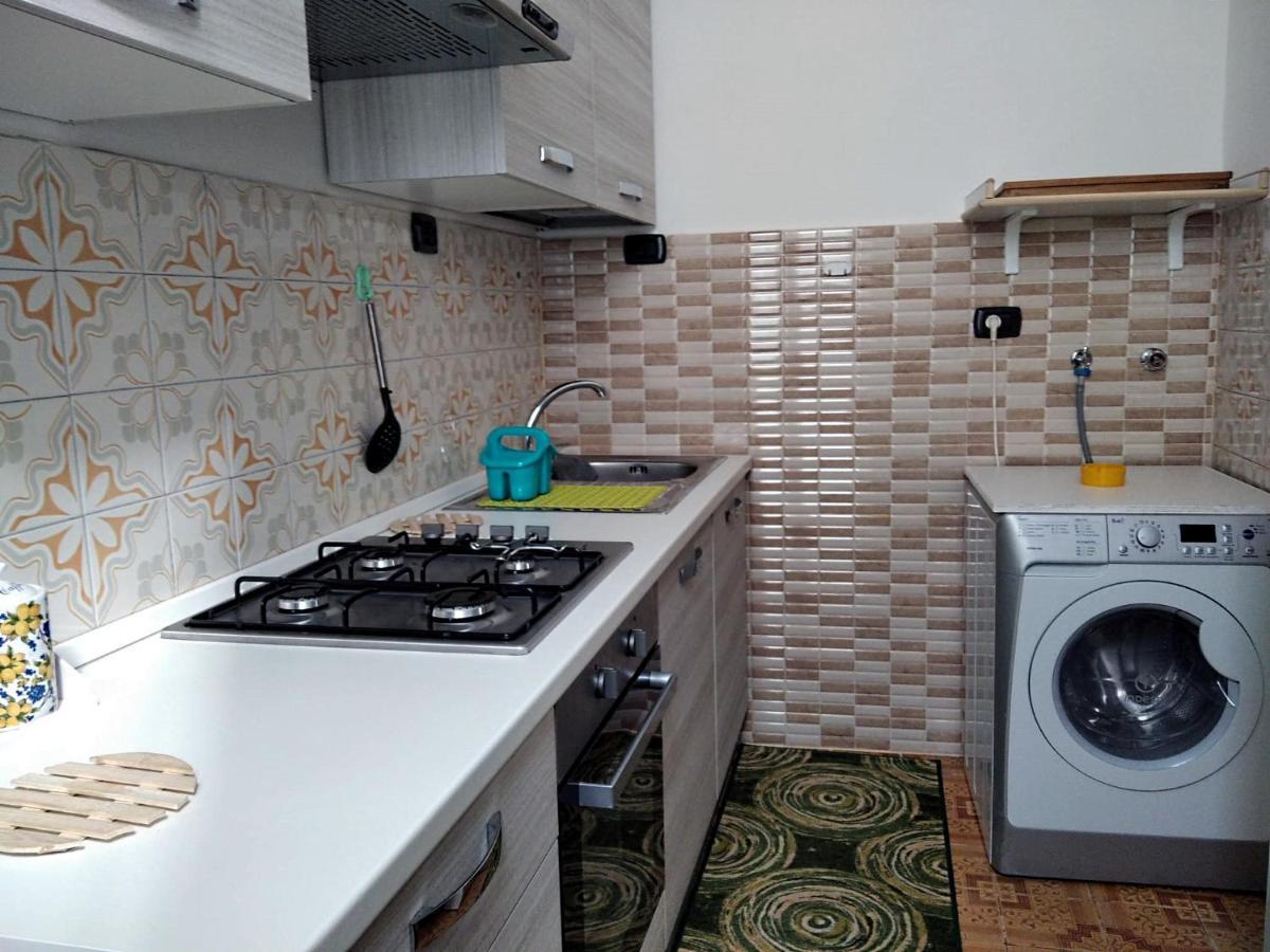 Jamila Apartment Неаполь Экстерьер фото